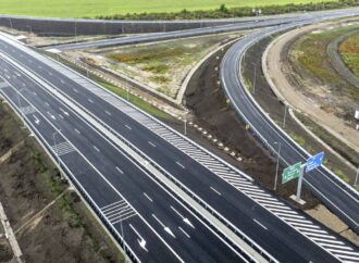CNIR a semnat cu UMB contractele pentru Drumul Expres Focșani – Brăila și pentru lotul Grințieș – Pipirig (31,5 km), cel mai dificil lot al secțiunii montane a A8 Autostrada Unirii