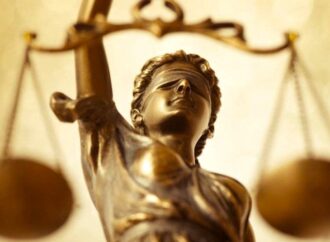 Stelian Ion, atac dur la Lia Savonea: Ce ton am voie să folosesc, doamnă? Când i-ați dat opt luni cu suspendare netrebnicului care și-a abuzat sexual nepoata de doar 13 ani, dvs. ce ton ați folosit?